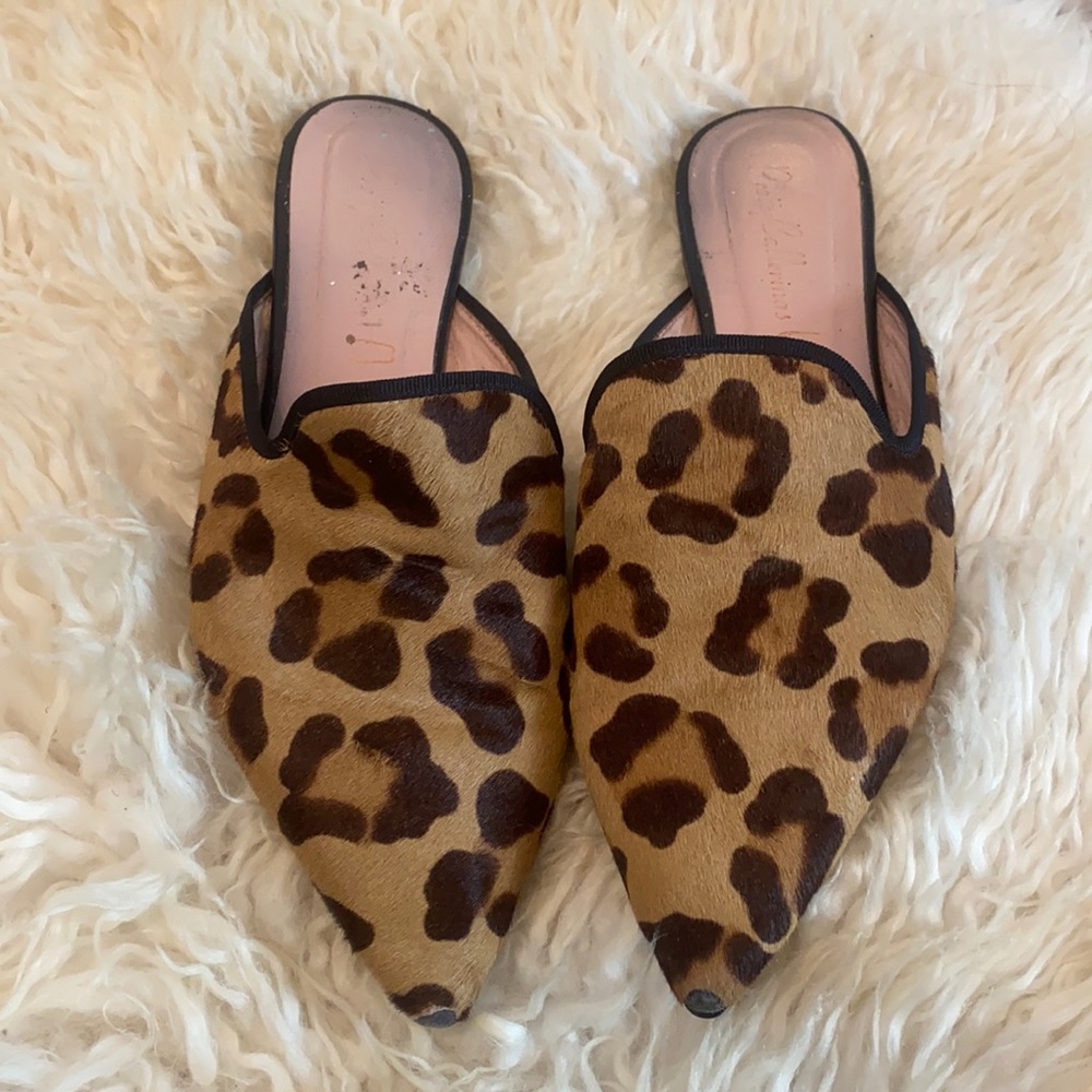 Pretty Ballerinas Leopard Mules